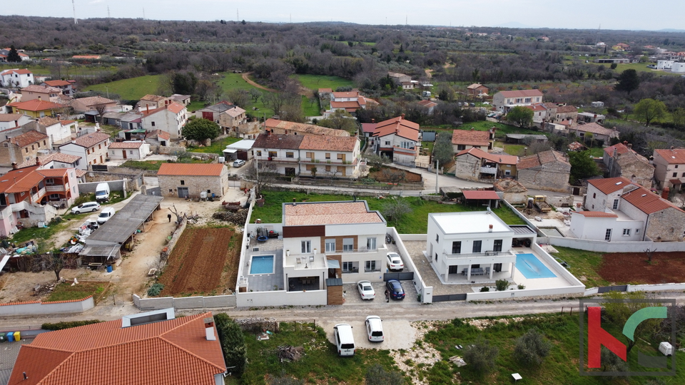 Luxury villa with a pool and a view of the sea and the Brijuni Islands in Galižana