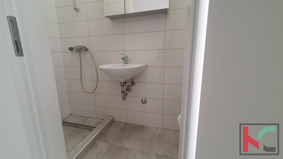 Pula, Centar, poslovni prostor potpuno renoviran 25m2 #prodaja