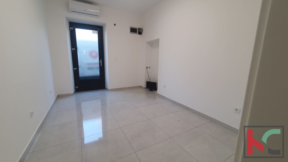 Pula, Centar, poslovni prostor potpuno renoviran 25m2 #prodaja