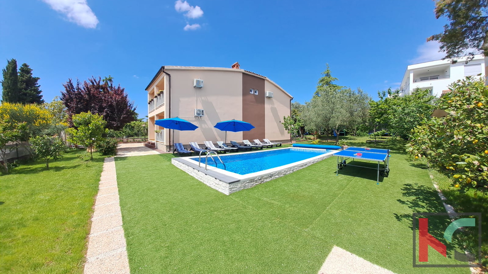 Istria, Fasana, casa con piscina e giardino, vista mare, #vendita