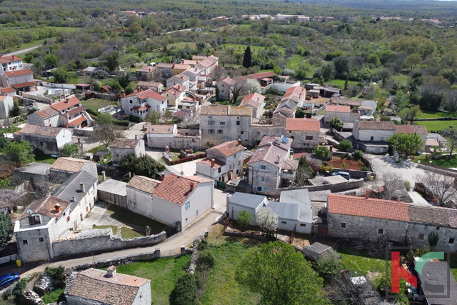 Istra - Svetvinčenat, zazidljivo zemljišče 400m2 na odlični lokaciji, #prodaja