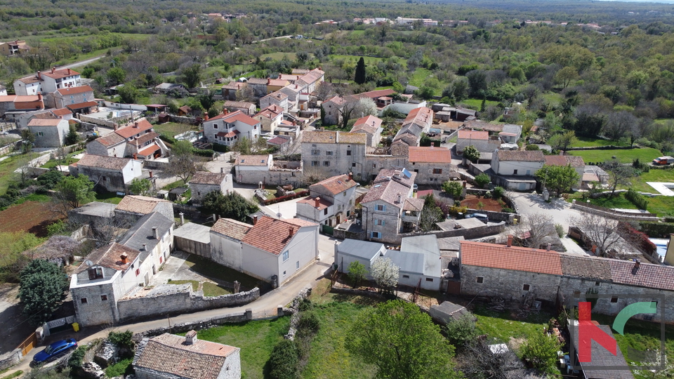 Istra - Svetvinčenat, zazidljivo zemljišče 400m2 na odlični lokaciji, #prodaja