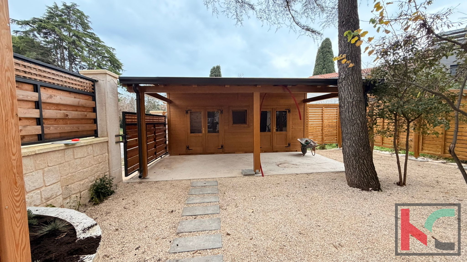 PULA&comma; STOJA&comma; EKSKLUZIVAN AUSTROUGARSKI STAN S DVORI&Scaron;TEM &num;PRODAJA