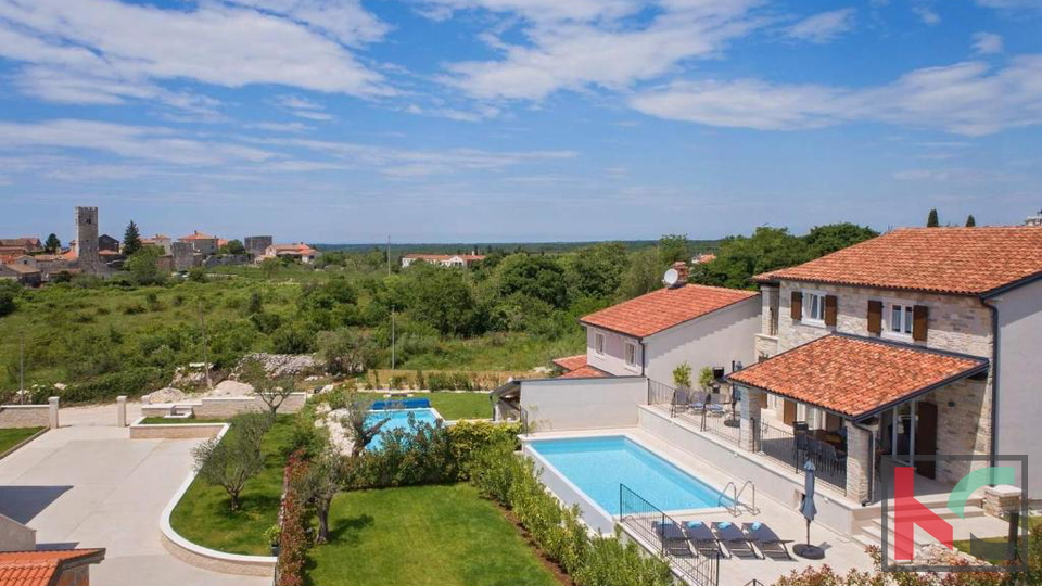 Istria, Sveti Lovreč, villa with 4 rooms and swimming pool #sale