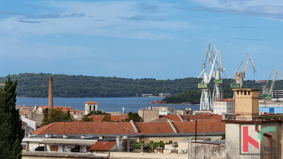 Pula, Centro, nuovo edificio di qualità 102,61m2 a 100 metri dall'Arena con ascensore