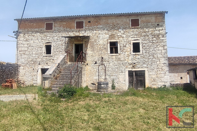 Istra, Svetvinčenat, dvije istarske autohtone kamene kuće sa okućnicom, #prodaja