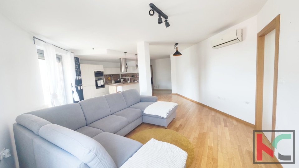 Pula, Vidikovac, luxuriöse Wohnung 122,27m2 in toller Lage, Aufzug, #Verkauf