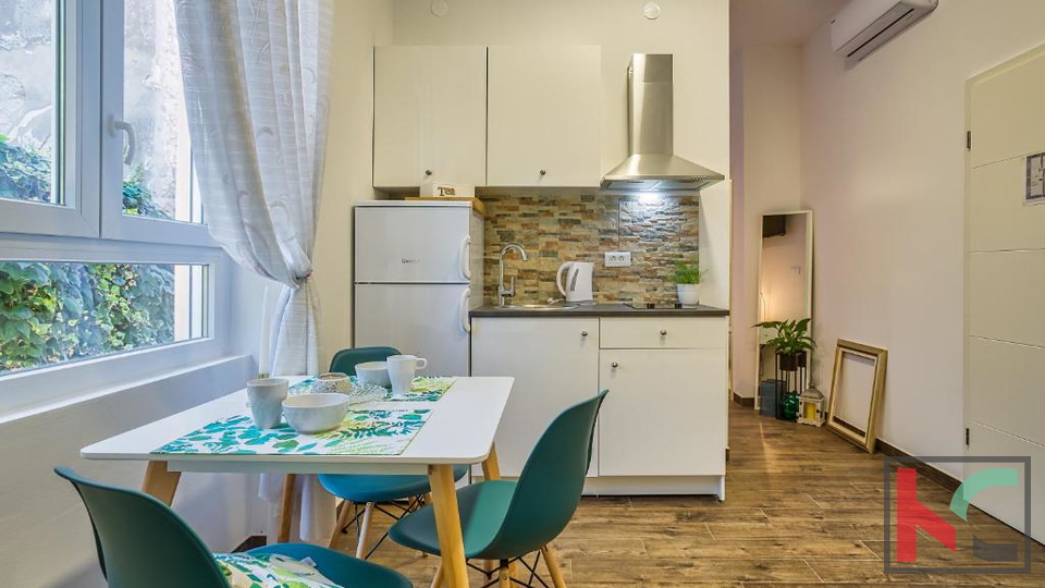 Istrien, Pula, Centar – vier Studio-Apartments mit Garten im Zentrum der Stadt, in der Nähe der Arena #Sale