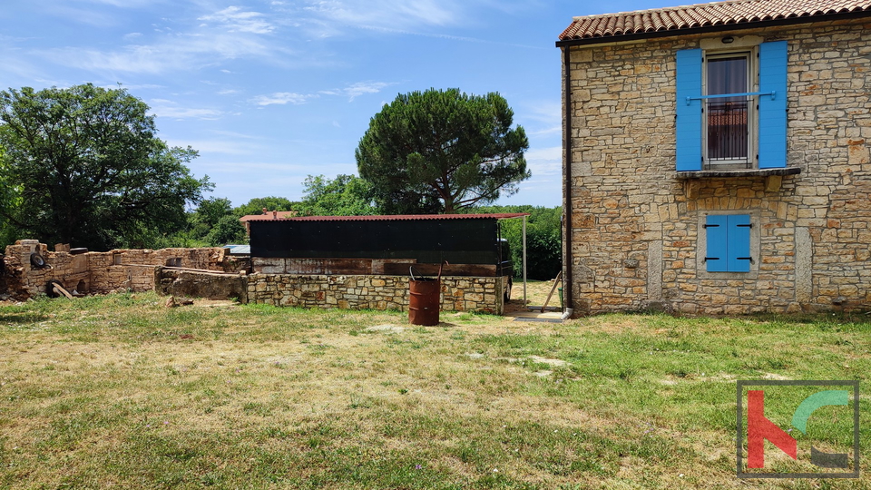 Istrien, Sveti Lovreč, renoviertes Steinhaus mit Pool, Haus zur Renovierung auf einem Grundstück von 9235m2, #Verkauf