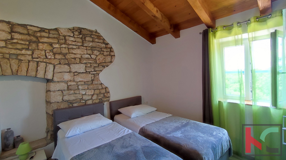 Istria, Sveti Lovreč, renovated stone house with swimming pool, house for renovation on a plot of 9235m2, #sale