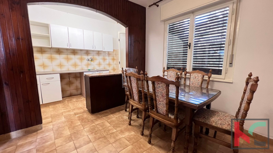 Pula, casa indipendente 514 m2 con giardino, parzialmente ristrutturata, ottima posizione #vendita