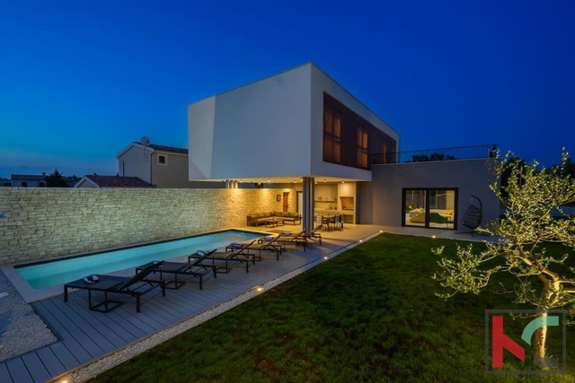 Istria, Svetvinčenat, villa moderna 252m2 con un equilibrio tra comfort e stile, #vendita