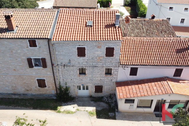 Istria, Canfanaro, casa in pietra parzialmente adattata 90m2, #vendita