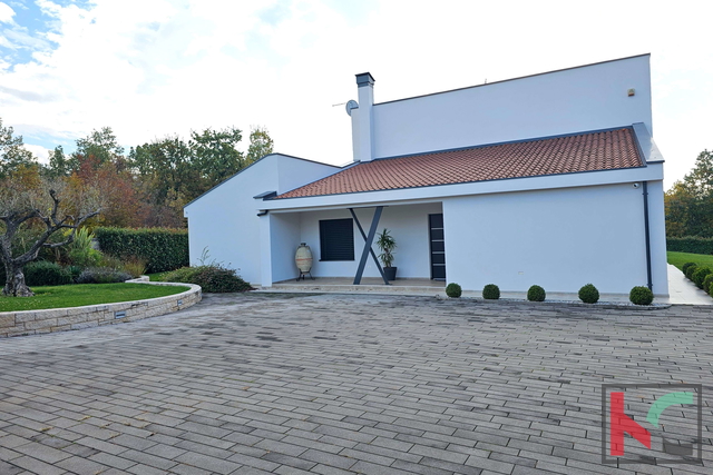 Istria, Višnjan, modern house with swimming pool and garden, 4 bedrooms, #sale