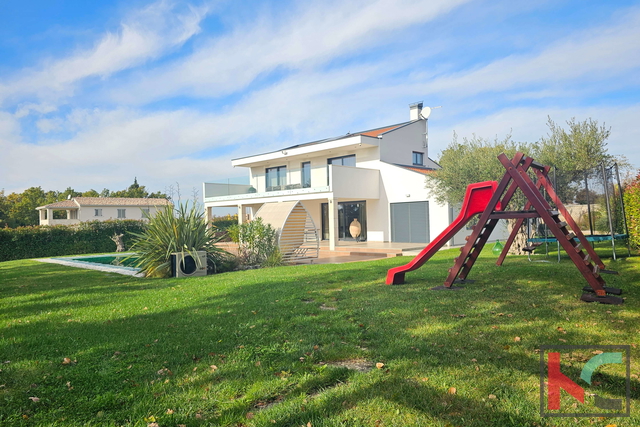 Istria, Višnjan, modern house with swimming pool and garden, 4 bedrooms, #sale