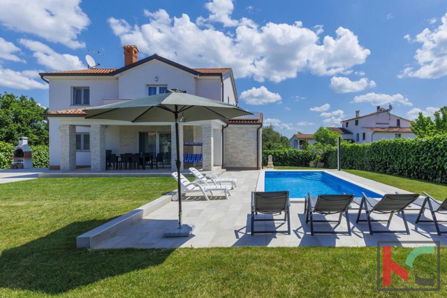 Istria, Parenzo, casa vacanza con piscina e giardino paesaggistico, #vendita