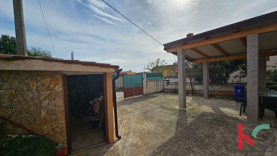 Istria, Pola, casa con cortile, #vendita