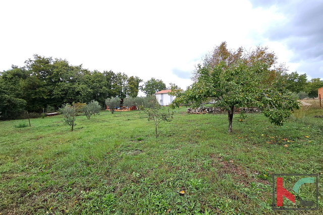 Istrien, Poreč, Haus mit großem Garten 2324m2, #Verkauf