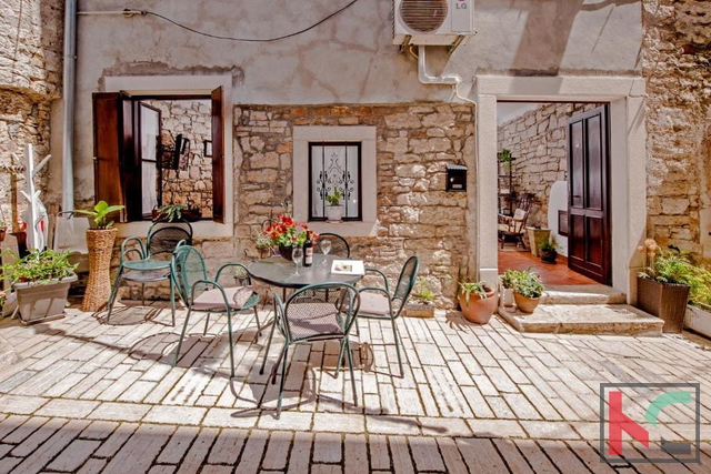 Istria, Rovinj, center, house with three residential units #sale