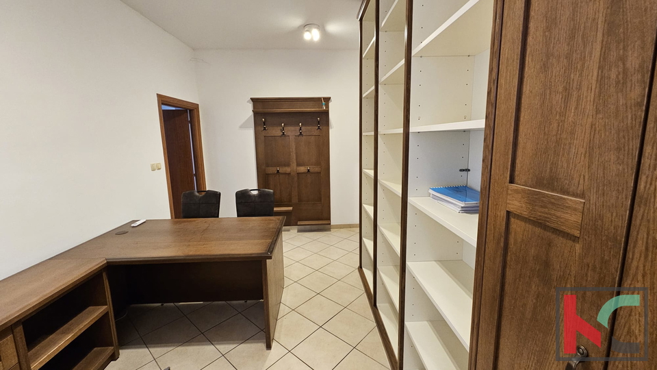 Pula, office space in the city center 40.02m2 #sale