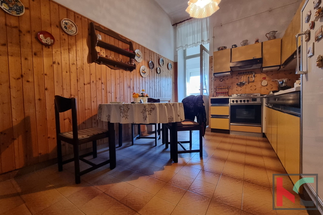 Истрия, Пула, Центр, квартира 79,19 м2 #продажа