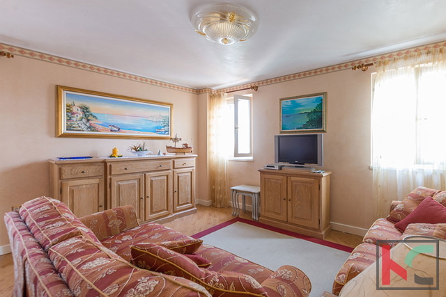 Ровинь, центр, двухэтажная квартира с видом на море 75,40м2 #продажа