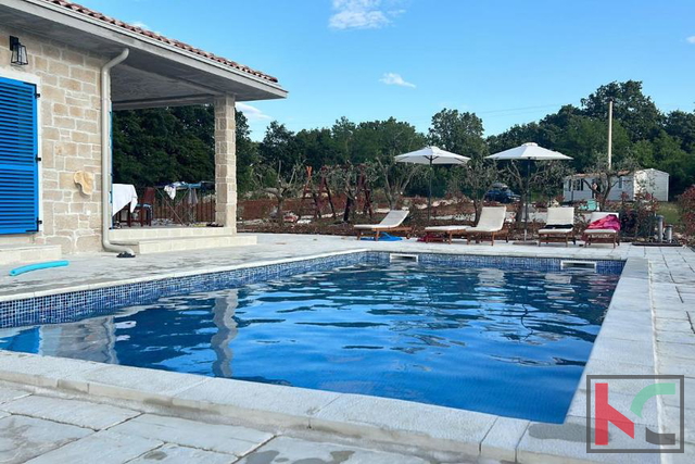 Charming villa with private pool near Rovinj #sale