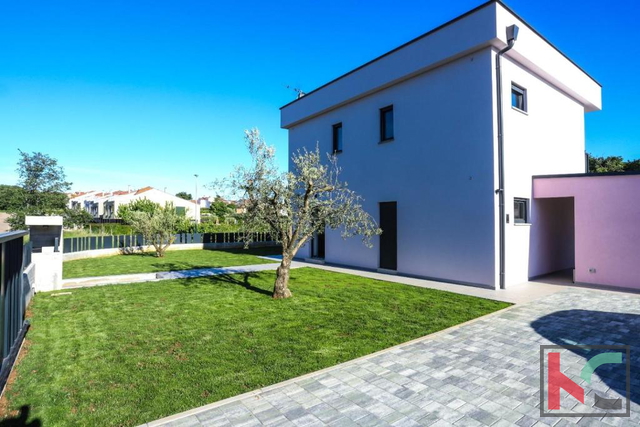 Istrien, Poreč, Haus mit Pool und angelegtem Garten in Meeresnähe, #Verkauf