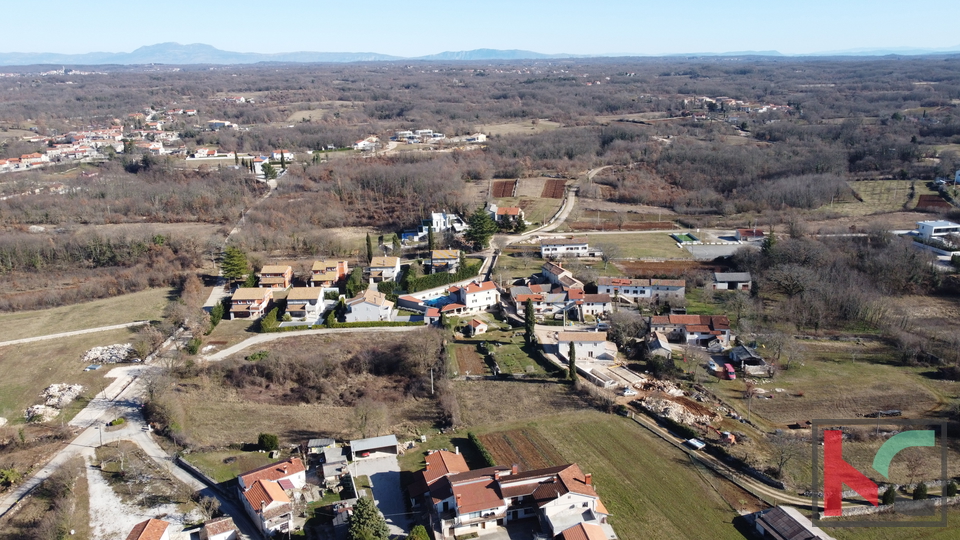 Istra - Žminj, građevinsko zemljište 701m2, pravilnog oblika #prodaja