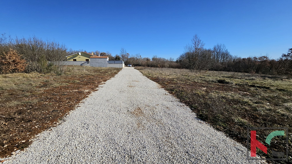 Istra - Kringa, gradbeno zemljišče 1073m2, #prodaja