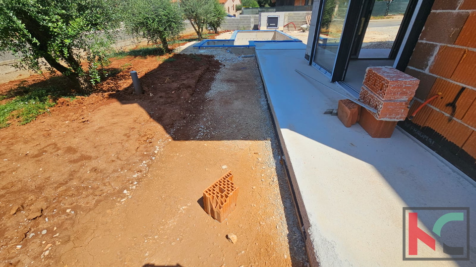 Istria, Medulin, semi-detached house under construction with pool and garden, garage, near the sea, #sale