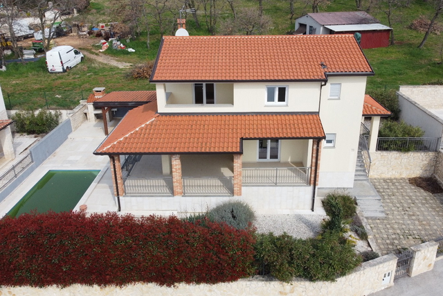 Istra, Poreč okolica, vila s bazenom 160 m2 na mirnoj lokaciji, #prodaja