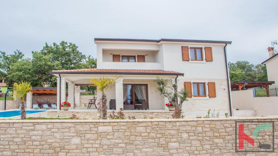 Istra, okolica Poreča, vila z bazenom 180 m2 na mirni lokaciji, #prodaja