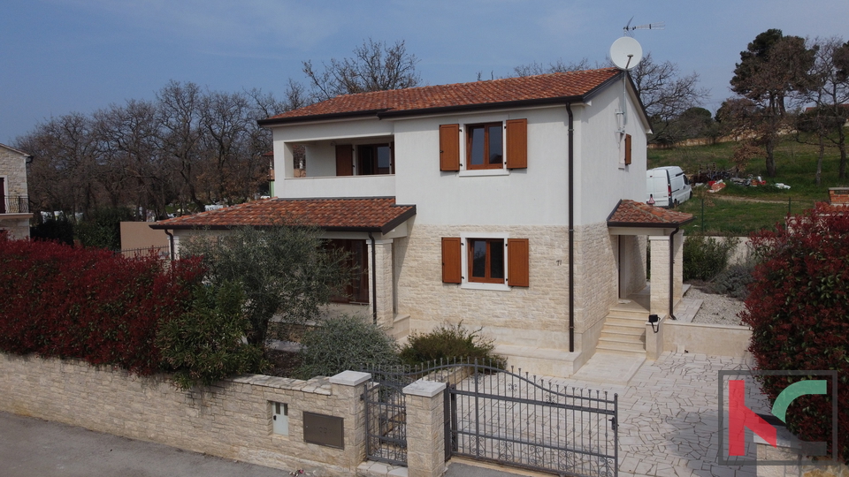 Istrien, Raum Poreč, Villa mit Pool 180 m2 in ruhiger Lage, #Verkauf