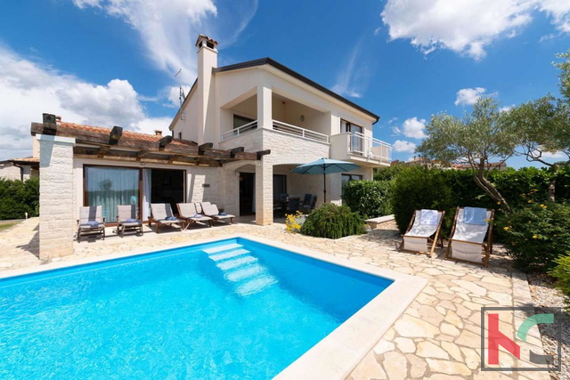 Istria, zona Parenzo, villa 166 m2 con vista panoramica sul mare, #vendita