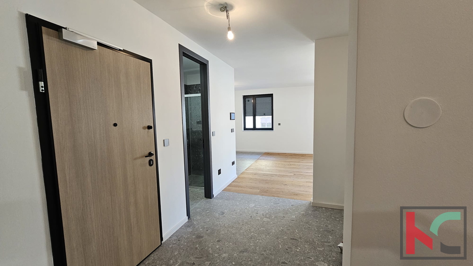 Istra, Pula, centar, stan 96,42m2 u novogradnji, tri spavaće sobe i loggia