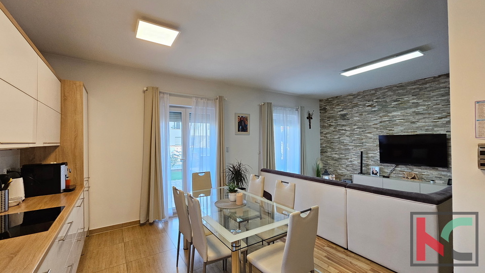 Istria, Fažana, Valbandon, modern furnished apartment 88.23 m2 with three bedrooms and two bathrooms, #sale