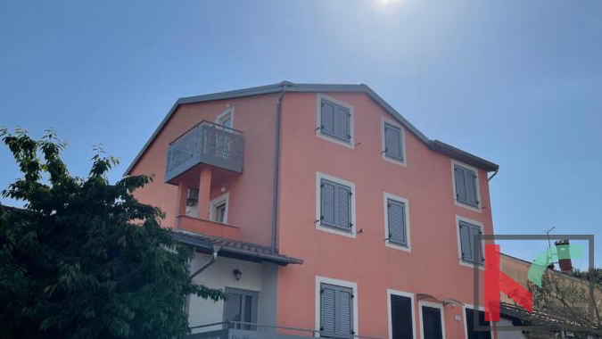 Istra, Rovinj, hiša z 10 soba, 3 apartmaji in restavracijo s pogledom na staro mestno jedro #prodaja