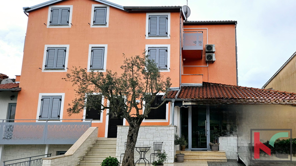 Istria, Rovinj, house with 10 rooms, 3 apartments and a restaurant with a view of the old town #sale