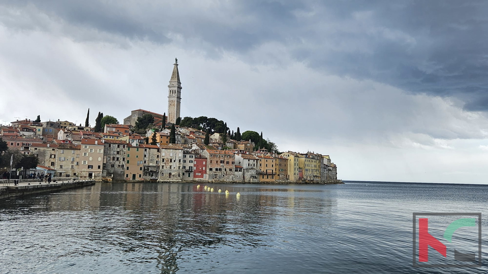 Rovinj, trisobno stanovanje na odlični lokaciji z garažo v lasti #prodaja