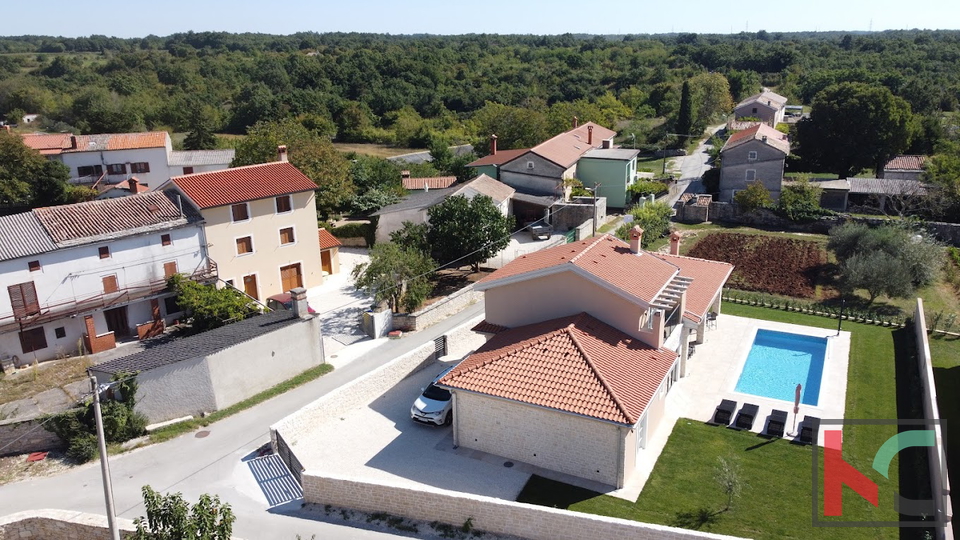 Kanfanar, samostojna pametna hiša 186m2 z ločenim stanovanjem in bazenom #prodaja