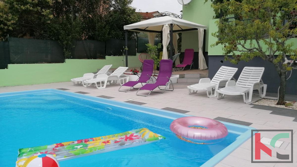 Pula, Busoler, house with two apartments on a plot of 1040m2 #sale