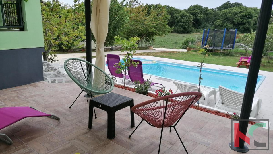 Pula, Busoler, house with two apartments on a plot of 1040m2 #sale