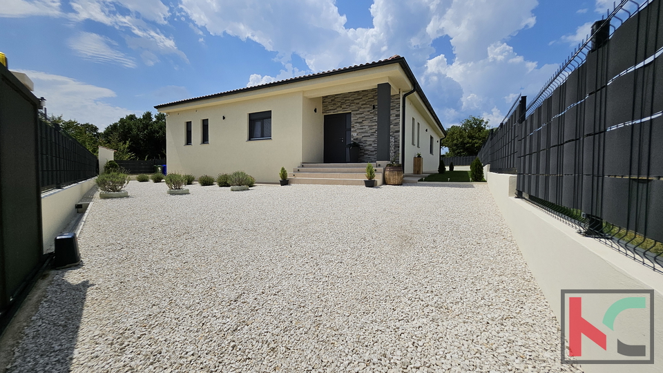 Istrien, modern eingerichtete Villa in ruhiger Lage mit Blick auf den Naturpark Učka, #Verkauf