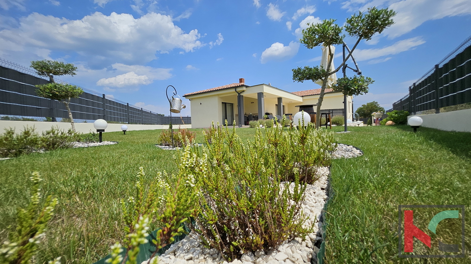 Istra, moderno opremljena vila na mirni lokaciji s pogledom na naravni park Učka, #prodaja