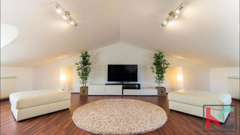 ISTRA&comma; PULA&comma; VALDEBEK&comma; PROSTRANA KU&Cacute;A SA 5 SPAVA&Cacute;IH SOBA&comma; BAZEN&comma; OKU&Cacute;NICA&comma; BLIZINA CENTRA GRADA&comma; &num;PRODAJA