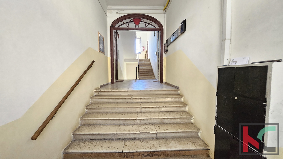 PULA &ndash; GARSONIJERA U BLIZINI CENTRA&comma; SPREMNA ZA USELJENJE&comma; &num;EKSKLUZIVNO POSREDOVANJE