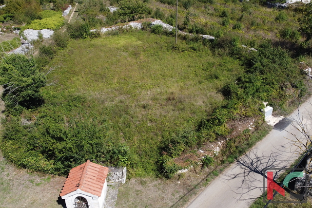 Istria, Svetvinčenat, terreno 760m2 con permesso di costruzione e progetto, #vendita