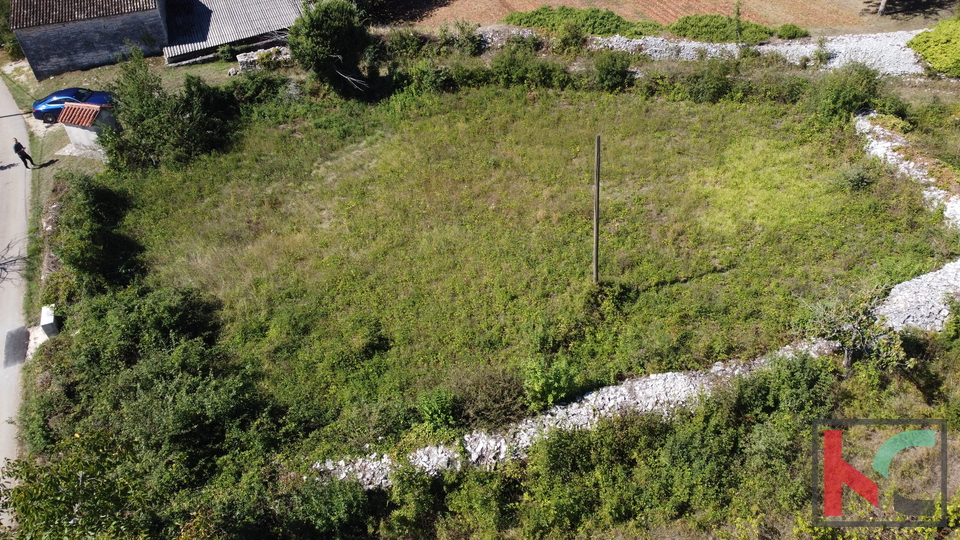 Istria, Svetvinčenat, land 760m2 with building permit and project, #sale