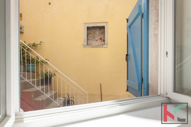 House, 105 m2, For Sale, Rovinj